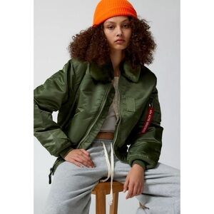 New Alpha Industries Bomber Jacket B15 Flight Fur Collar Nylon in Green